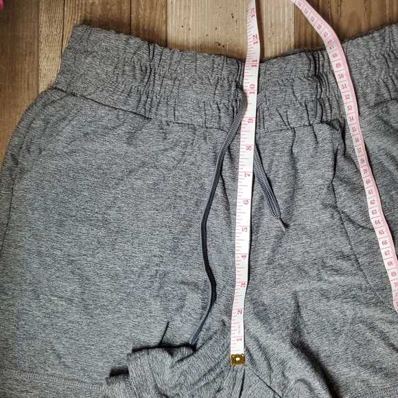 Activ8 Women's Gray Sweatshort Workout Shorts with Drawstring Size Medium NWOT - Picture 8 of 12